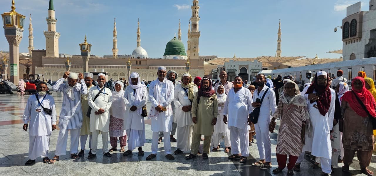 Masjid an-Nabawi in Madinah with the Green Dome